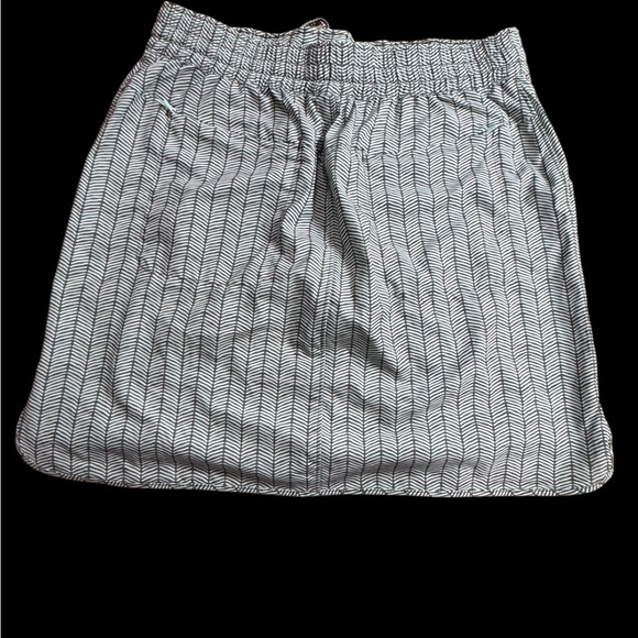 Duluth Trading  Co Pier Genius Skirt sm - Picture 4 of 5